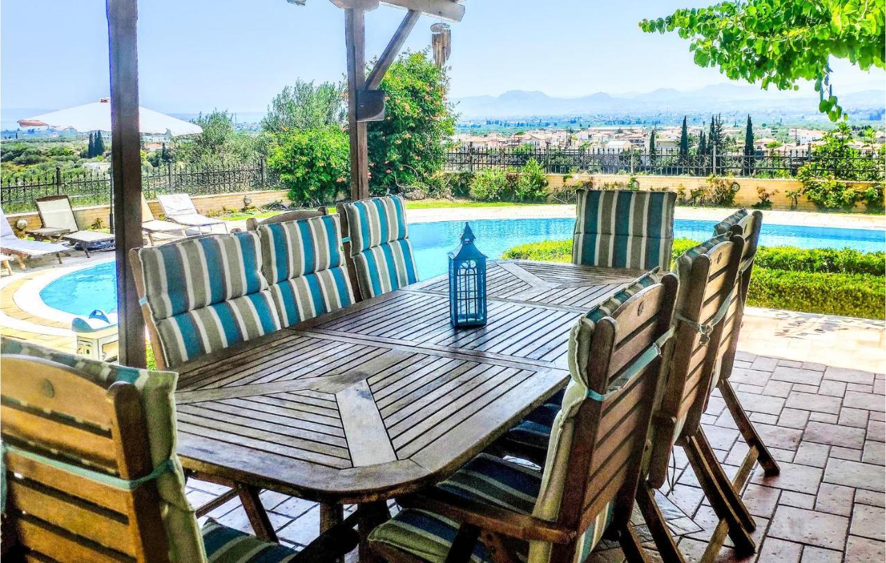 Lovely Home In Kiato With Wifi מראה חיצוני תמונה