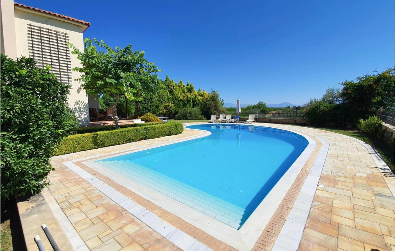 Lovely Home In Kiato With Wifi מראה חיצוני תמונה