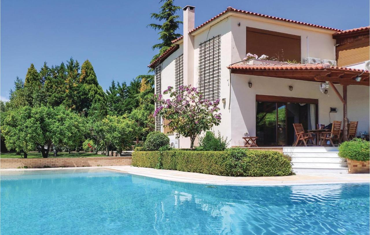 Lovely Home In Kiato With Wifi מראה חיצוני תמונה