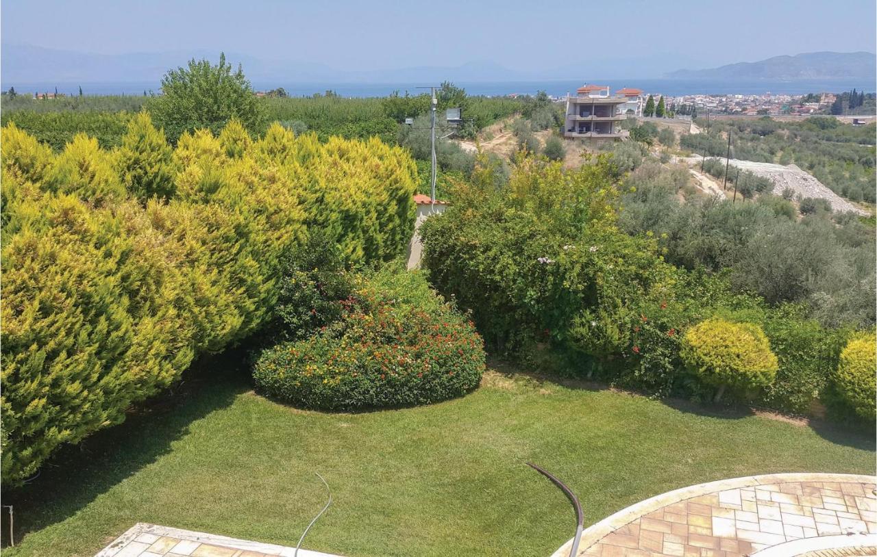 Lovely Home In Kiato With Wifi מראה חיצוני תמונה
