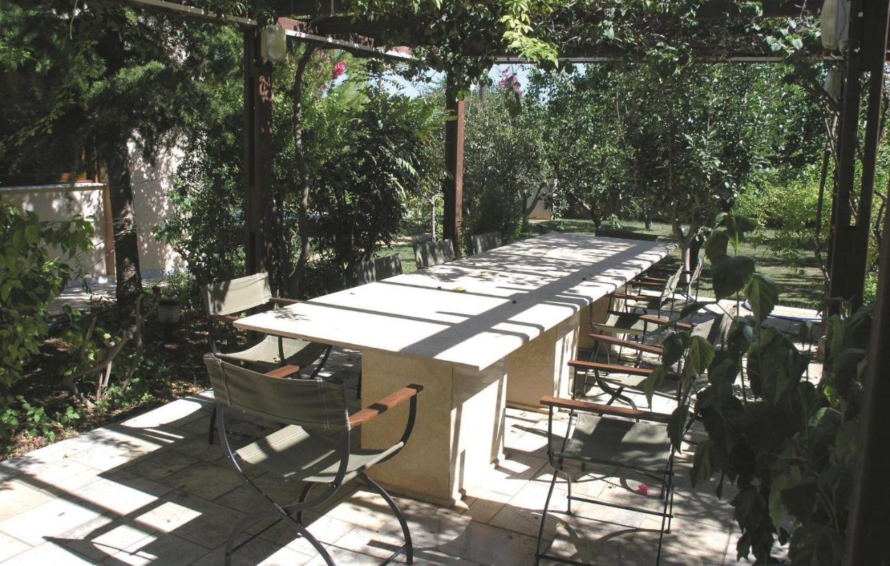 Lovely Home In Kiato With Wifi מראה חיצוני תמונה